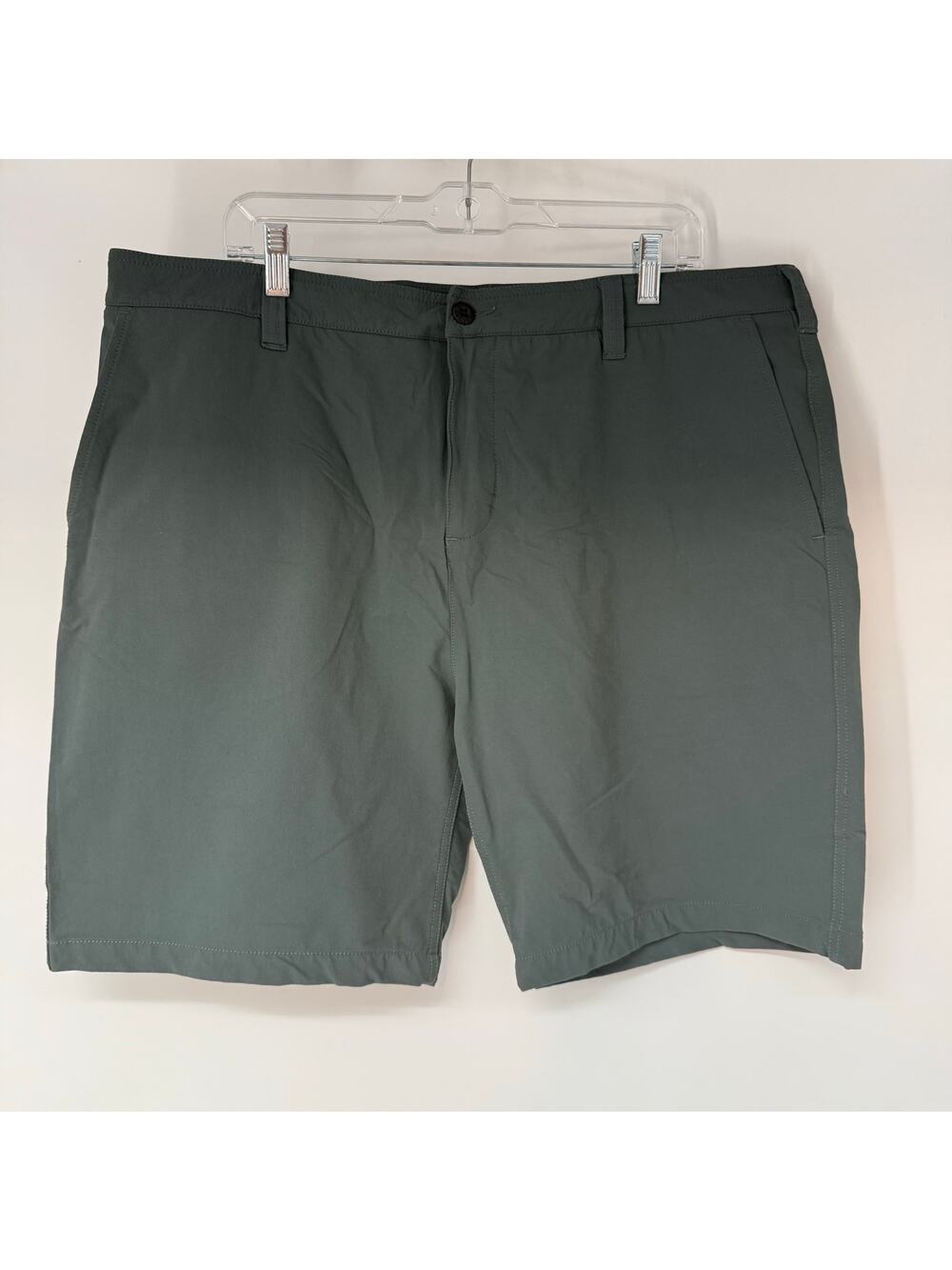 American Giant Performance Shorts Men's 38W 9L Green Flat Front Mid Rise Pocket